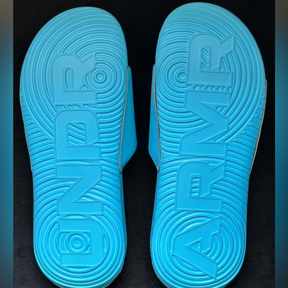 NEW Under Armour Womens Slides - Picture 3 of 3